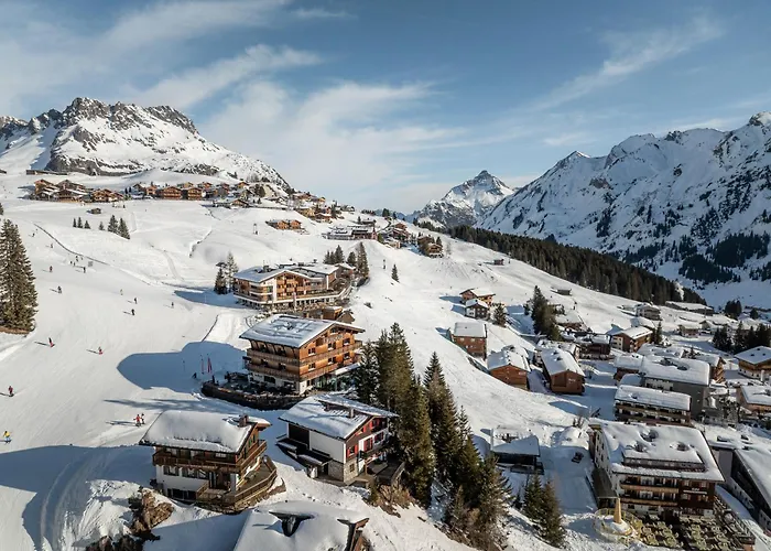 Hotel Burgwald - Ski In & Ski Out